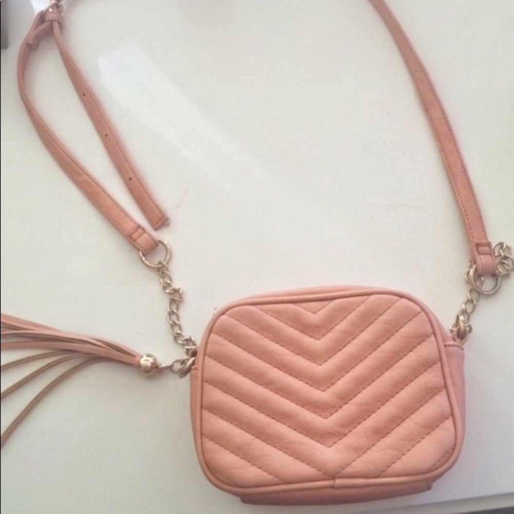 Francesca’s quilted cross body bag (salmon color)